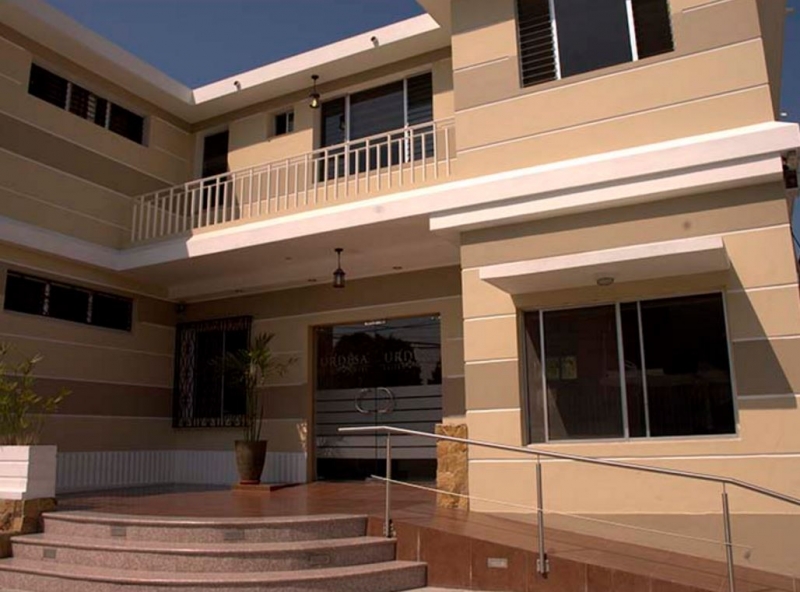 Urdesa Suites Hotel